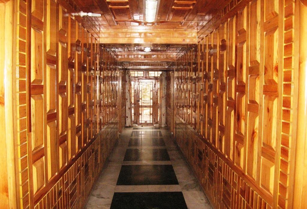Hotel Arsh International Nainital Bagian luar foto